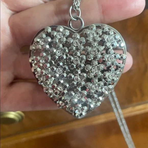 ♥️Heart Pendant with Rhinestones, silver tone - Picture 2 of 6